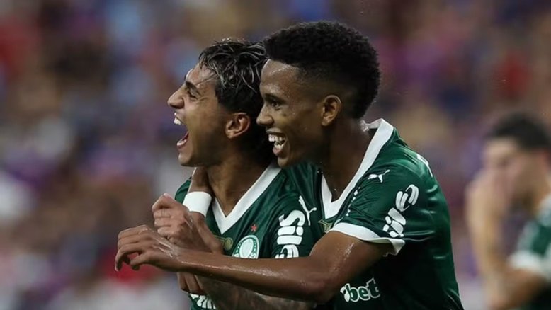 Palmeiras é salvo por Weverton, bate Fortaleza e assume liderança do Brasileirão