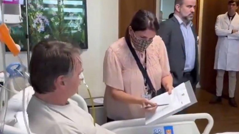 Intimação de Bolsonaro na UTI é legal? Veja o que dizem juristas