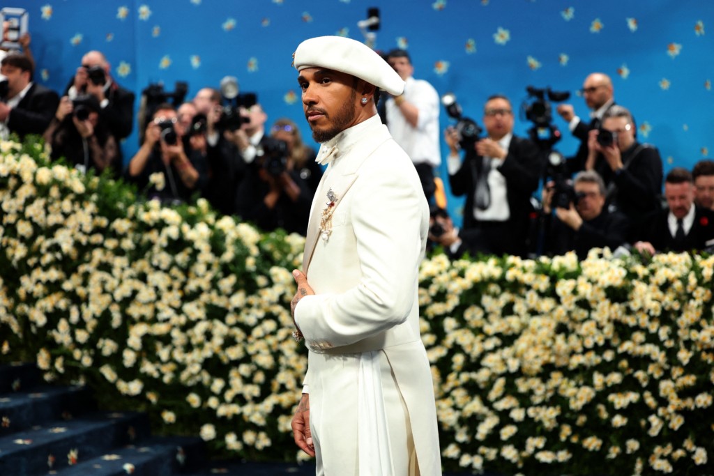 Met Gala 2025: veja os looks mais incríveis que passaram pelo tapete vermelho 23 Met Gala 2025: veja os looks mais incríveis que passaram pelo tapete vermelho