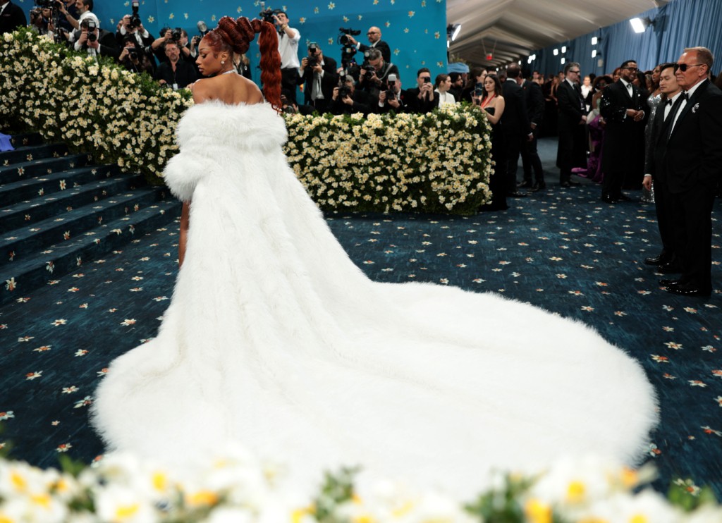 Met Gala 2025: veja os looks mais incríveis que passaram pelo tapete vermelho 19 Met Gala 2025: veja os looks mais incríveis que passaram pelo tapete vermelho