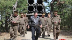 Kim Jong Un comanda teste de mísseis na Coreia do Norte