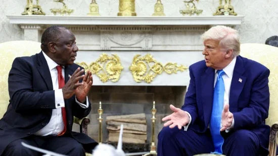 Trump confronta presidente da África do Sul com falsas alegações de genocídio