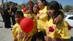 Famílias separadas por migração protestam no Dia das Mães no México