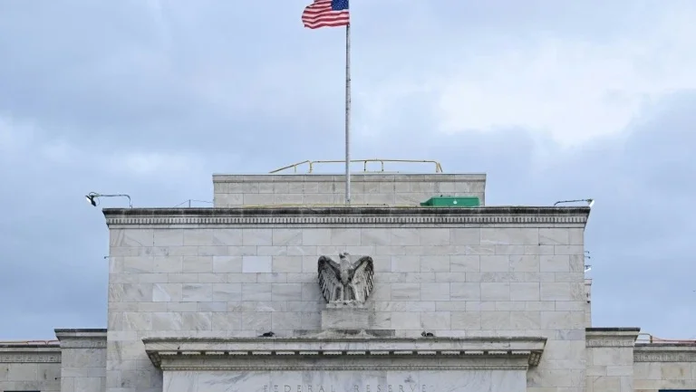 Fed prevê reduzir seus efetivos em torno de 10%