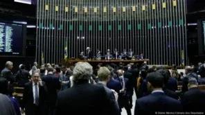 Mulheres têm menor representação política no Brasil do que na Arábia Saudita