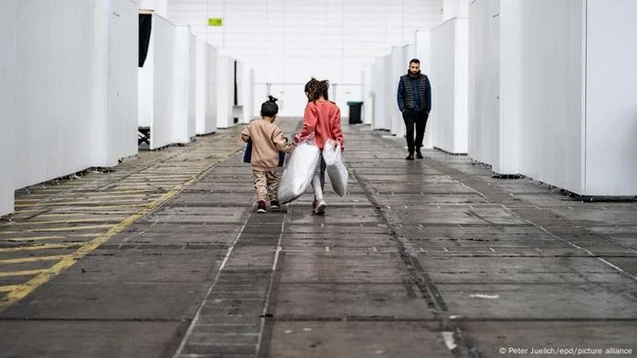 Alemanha quer dificultar vinda de parentes de refugiados