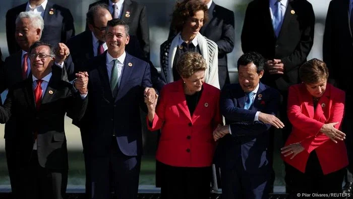 Comissão anistia Dilma Rousseff por perseguição na ditadura