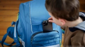 Alemanha avalia banir celulares nas escolas
