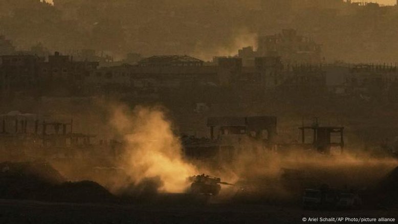 Israel intensifica ataques em meio ao bloqueio em Gaza