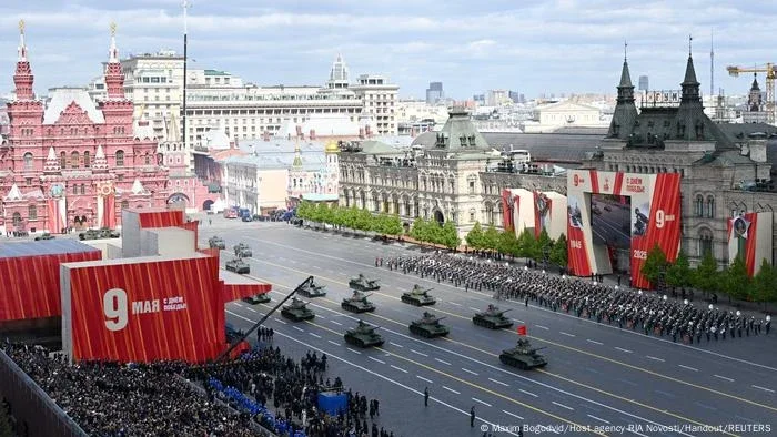 Como o regime Putin instrumentaliza a vitória soviética sobre os nazistas