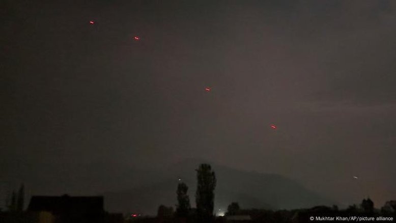 Índia e Paquistão acatam cessar-fogo, mas acusam violações