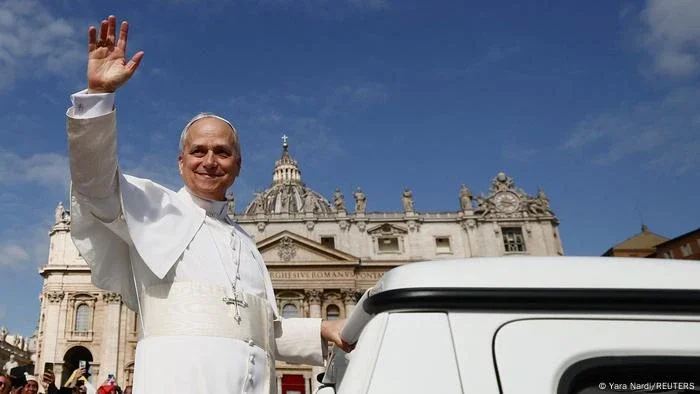 Leão 14 celebra missa inaugural de seu pontificado