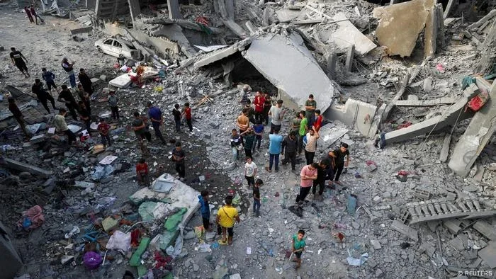 Reino Unido sanciona Israel por ofensiva militar "indefensável" em Gaza