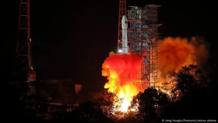 China busca se igualar aos EUA com missão espacial
