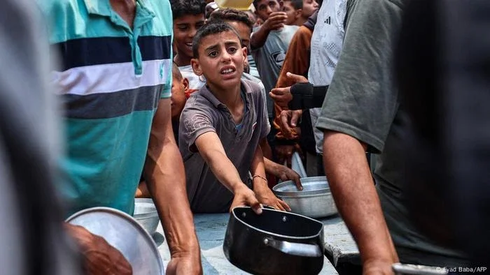 Por que ajuda humanitária não chega à população em Gaza