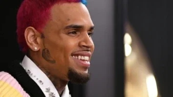 Cantor Chris Brown é detido por suposta agressão em boate