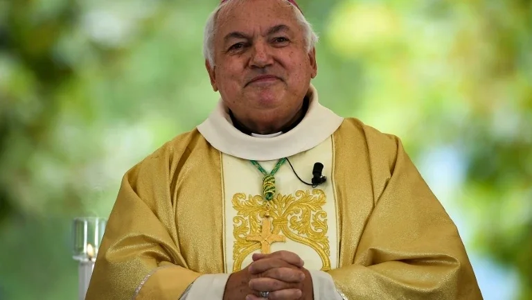 Cardeal francês Aveline, defensor de migrantes em Marselha e próximo de Francisco