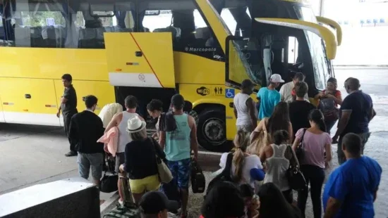 906345-rio-carnaval-rodoviaria-0099-0