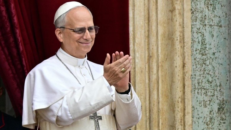 O Papa Leão XIV após a oração Regina Caeli
