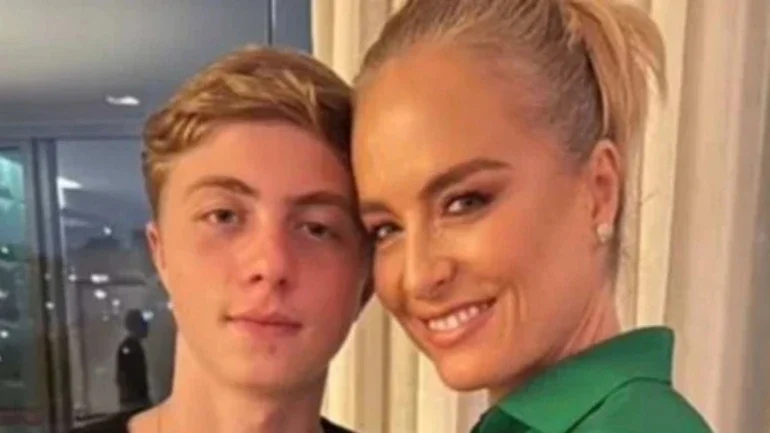 Angélica e o filho Benício