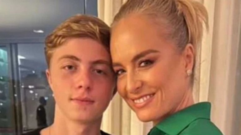 Angélica e o filho Benício