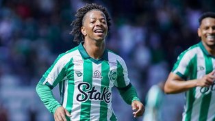 Ênio, atacante do Juventude