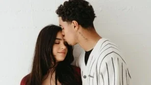 Giovanna Buscacio e João Mendes, filho de Ronaldinho Gaúcho
