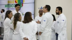 Novos médicos do Programa Mais Médicos durante visita no Super Centro Carioca de Saúde, em Benfica