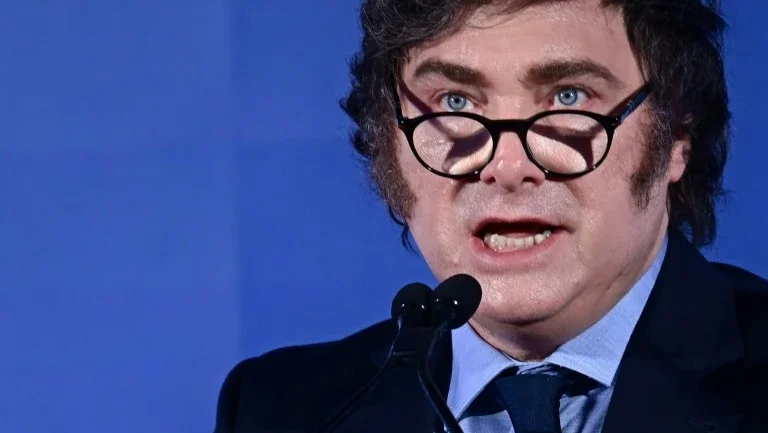 Decreto de Milei que limita direito à greve é acusado de inconstitucionalidade