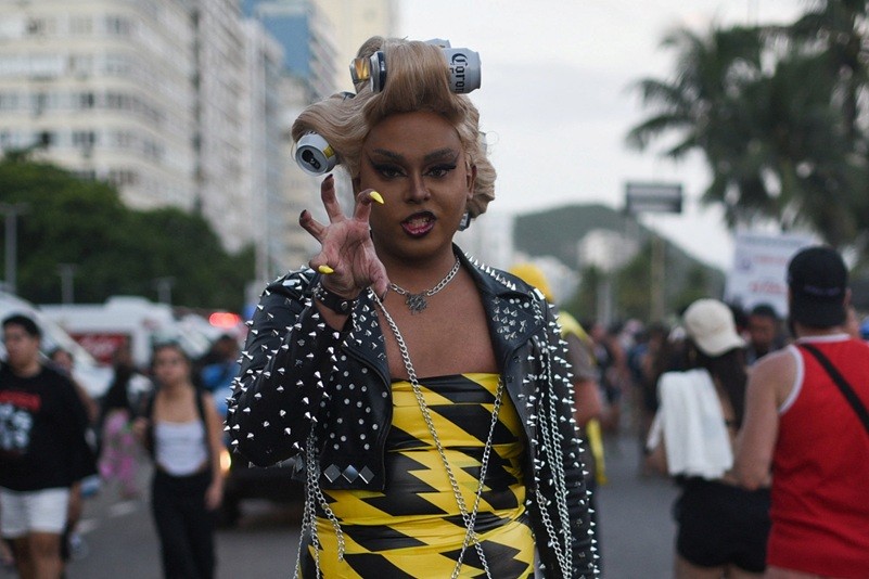 Lady Gaga reúne 2,1 milhões de pessoas em Copacabana, diz prefeitura; veja fotos 10 Lady Gaga reúne 2,1 milhões de pessoas em Copacabana, diz prefeitura; veja fotos
