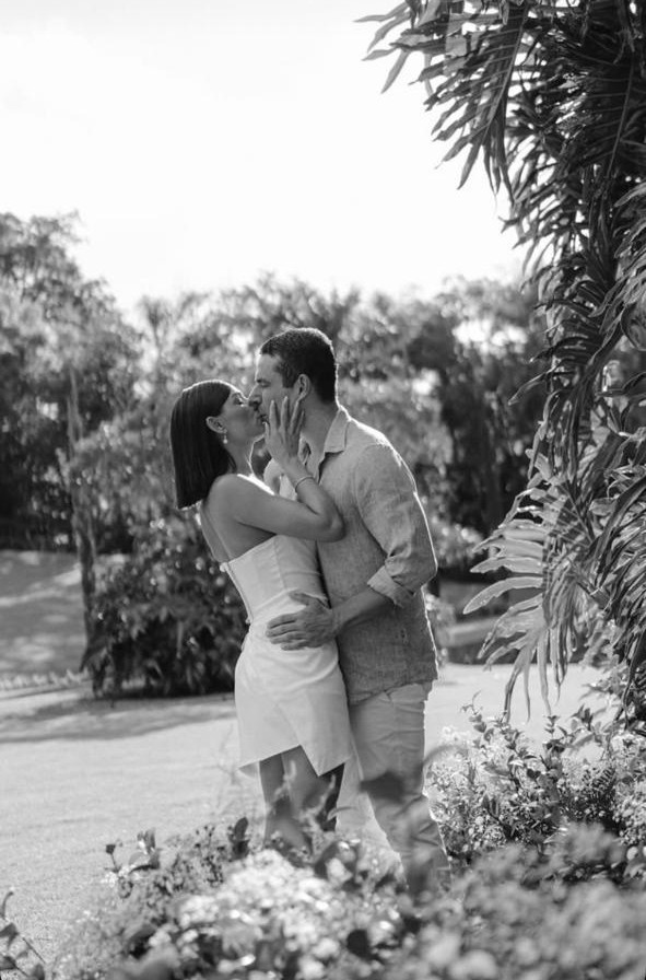 Isis Valverde e Marcus Buaiz reúnem famosos em pré-casamento em SP; veja fotos 9 Isis Valverde e Marcus Buaiz reúnem famosos em pré-casamento em SP; veja fotos