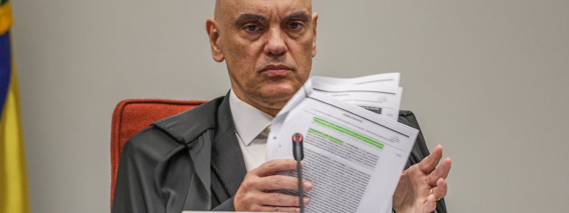 O ministro do Supremo Tribunal Federal (STF) Alexandre de Moraes começa a ouvir os réus do núcleo 1 na ação da trama golpista, os interrogatórios ocorrerão presencialmente na sala de julgamentos da primeira turma da corte