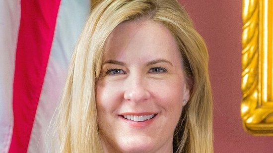 Quem é o suspeito de assassinar deputada democrata e marido em Minnesota, nos EUA