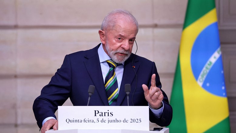 CHRISTOPHE PETIT TESSON/Pool via REUTERS