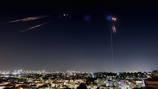 Irã pede que países árabes recorram a Trump para Israel aceitar cessar-fogo imediato