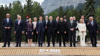 Líderes mundiais em reunião do G7 no Canadá