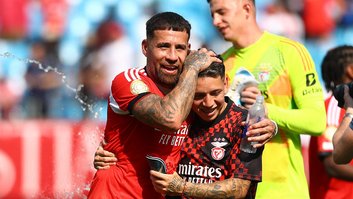 Benfica bate Bayern e avança em 1º no grupo C do Mundial