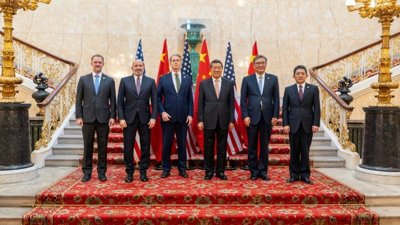 Trump comemora acordo com Pequim sobre terras raras e estudantes chineses
