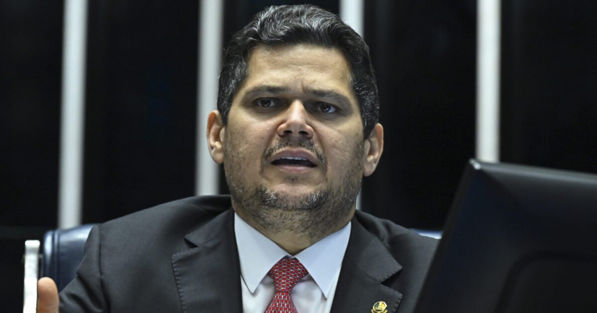 Alcolumbre cancela sessão de análise dos vetos ao PL que afrouxa regras ambientais