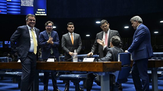 Saiba quanto o aumento no número de deputados vai custar aos cofres públicos