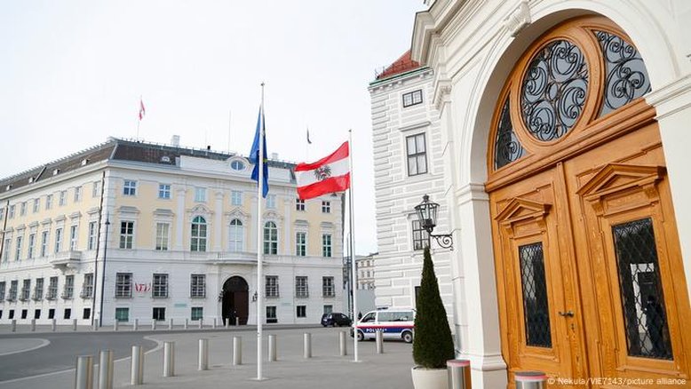UE inicia processo disciplinar contra Áustria por déficit excessivo