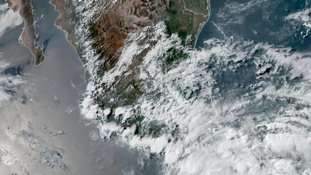 Furacão ganha força ao se aproximar da costa do México