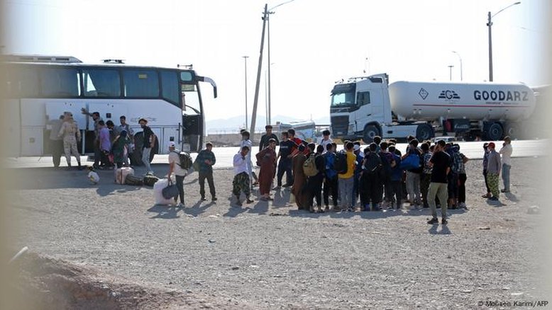 Ataques israelenses agravam situação de refugiados afegãos no Irã