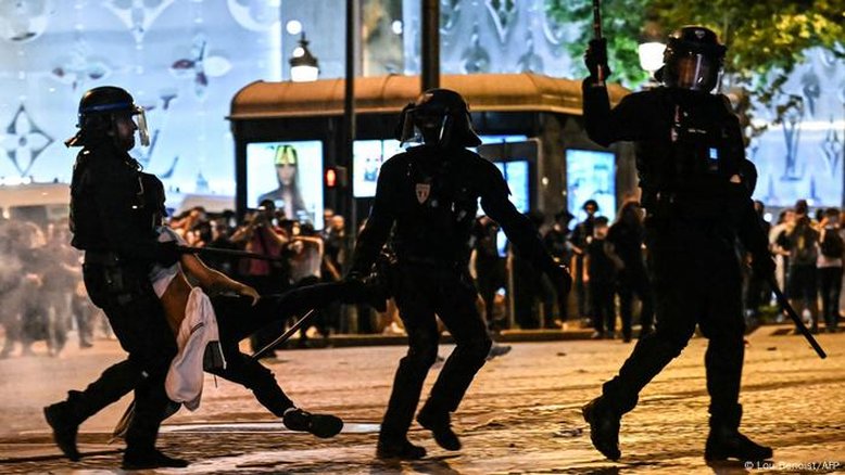 Festa do título do PSG na França deixa 2 mortos e centenas de presos