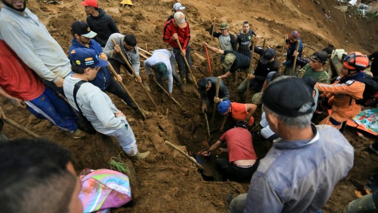 Deslizamento de terra deixa 10 mortos na Colômbia