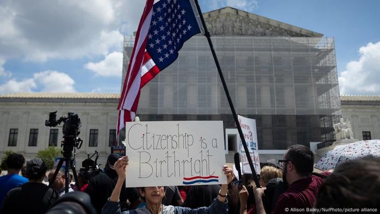Suprema Corte dos EUA limita poder de juízes para bloquear Trump
