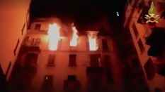 repeorução/redes sociais/bombeiros de Milão