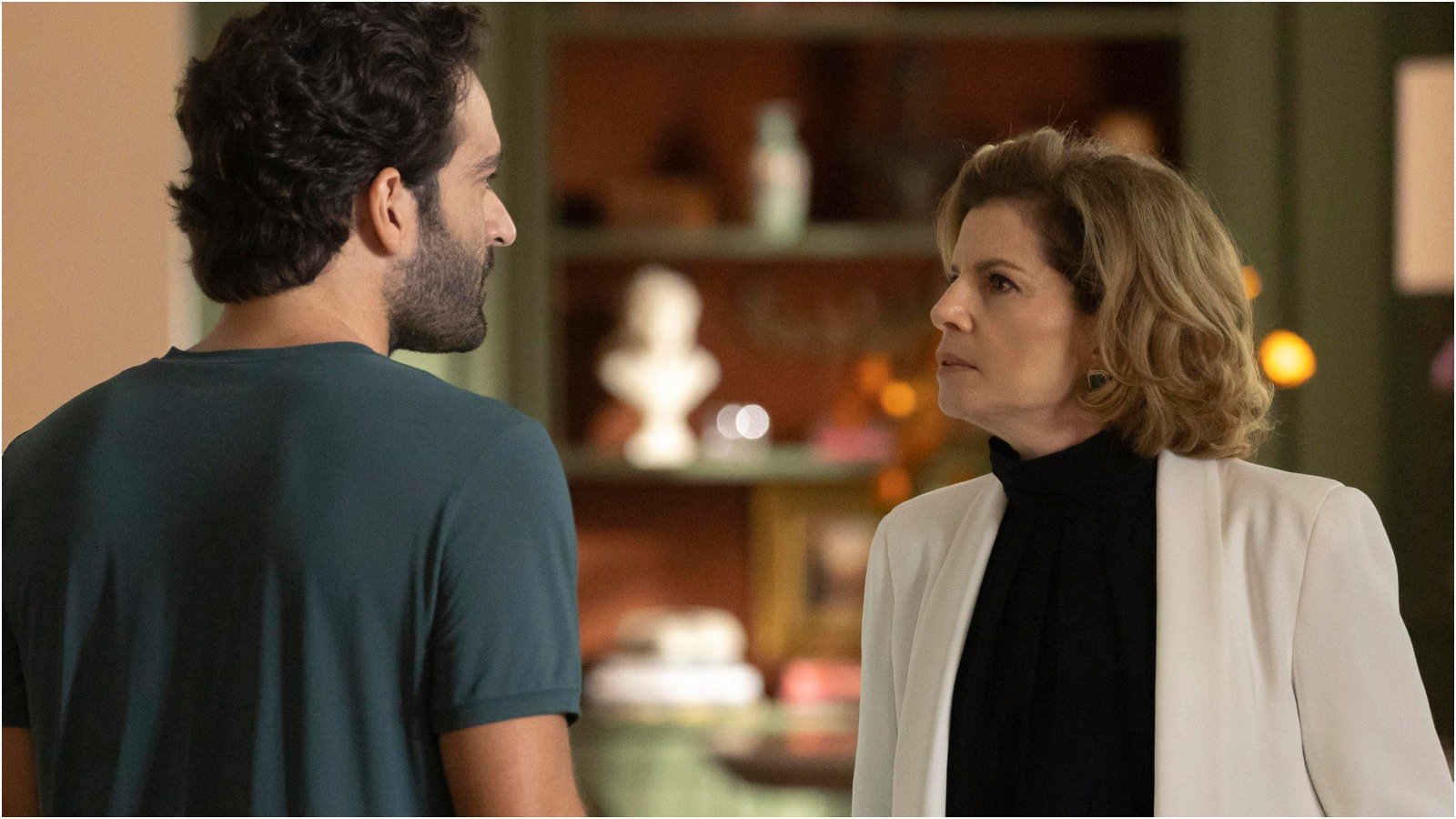Apesar de críticas, 'Vale Tudo' se torna a novela das 9 de maior faturamento da Globo 3 Apesar de críticas, 'Vale Tudo' se torna a novela das 9 de maior faturamento da Globo