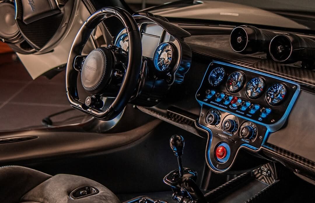 Conheça raro hipercarro Pagani Utopia que tem unidade 'brasileira' e acelera com V12 11 Pagani Utopia