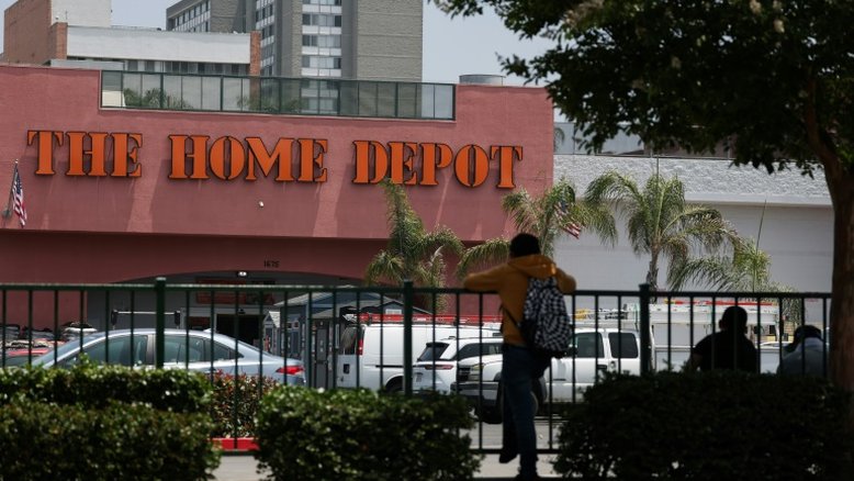 'Aterrorizante': imigrantes se arriscam a trabalhar apesar dos distúrbios em Los Angeles
